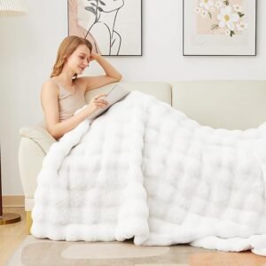 Latepis Faux Fur White Blanket Cozy Thick Bubble Throw for Couch