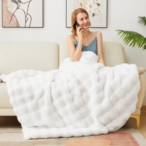 Latepis Faux Fur White Blanket Cozy Thick Bubble Throw