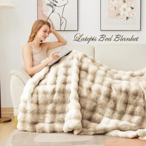 Latepis Soft Luxury Faux Fur Bubble Blanket, Thick Warm Cozy Twin Blankets for Couch
