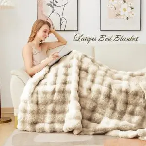 Latepis Soft Luxury Faux Fur Bubble Blanket, Thick Warm Cozy Twin Blankets for Couch